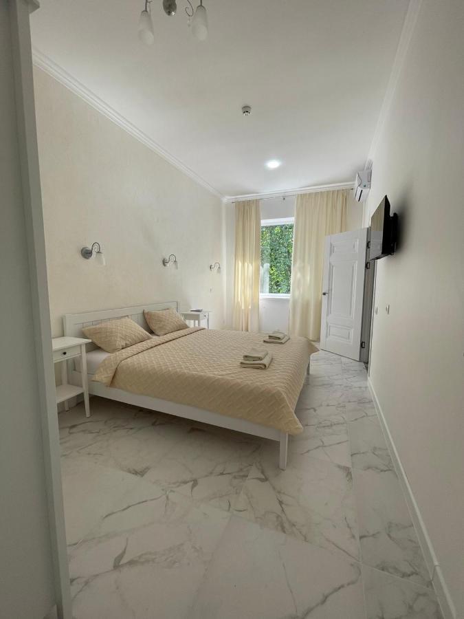 סרגייבקה Boutique Hotel Enjoy מראה חיצוני תמונה