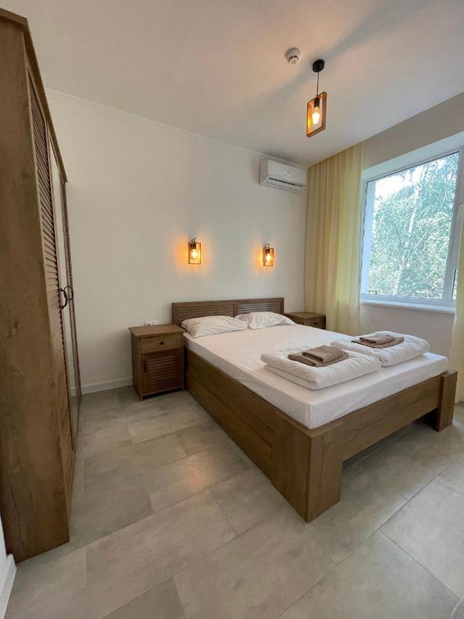 סרגייבקה Boutique Hotel Enjoy מראה חיצוני תמונה