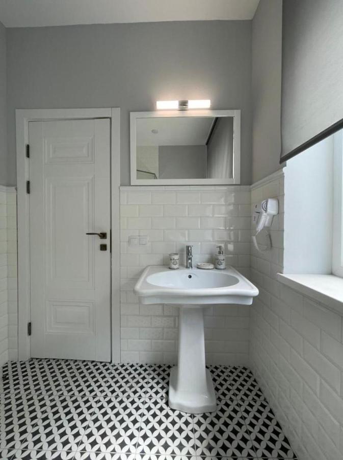 סרגייבקה Boutique Hotel Enjoy מראה חיצוני תמונה