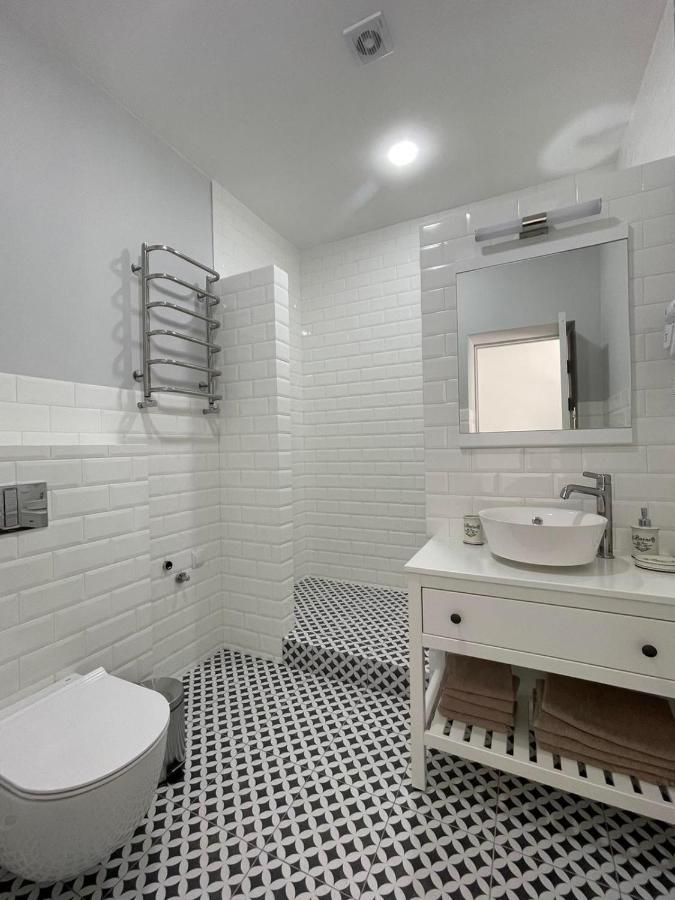 סרגייבקה Boutique Hotel Enjoy מראה חיצוני תמונה