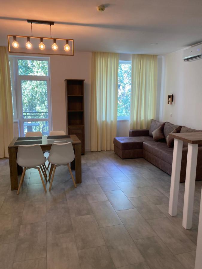 סרגייבקה Boutique Hotel Enjoy מראה חיצוני תמונה