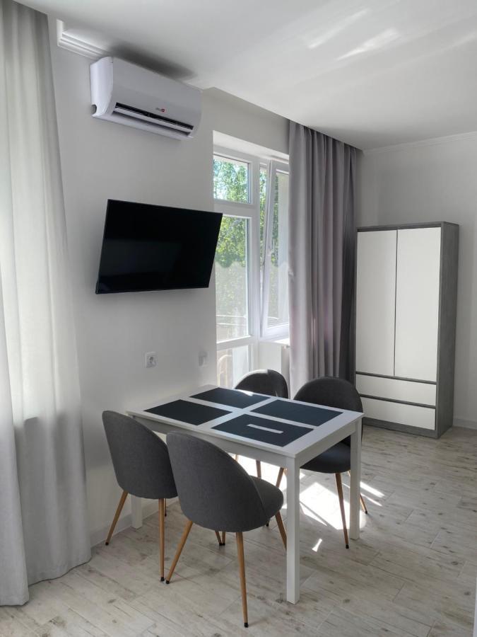 סרגייבקה Boutique Hotel Enjoy מראה חיצוני תמונה